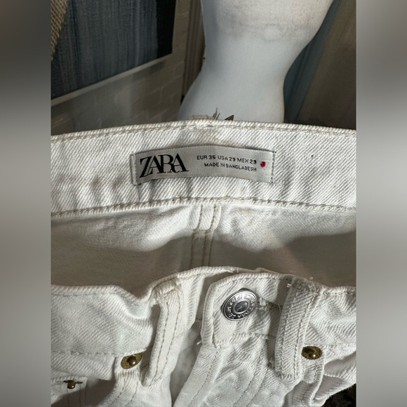 NWT Zara White Denim Synthetic Dreams Distressed Jeans - Picture 11 of 12